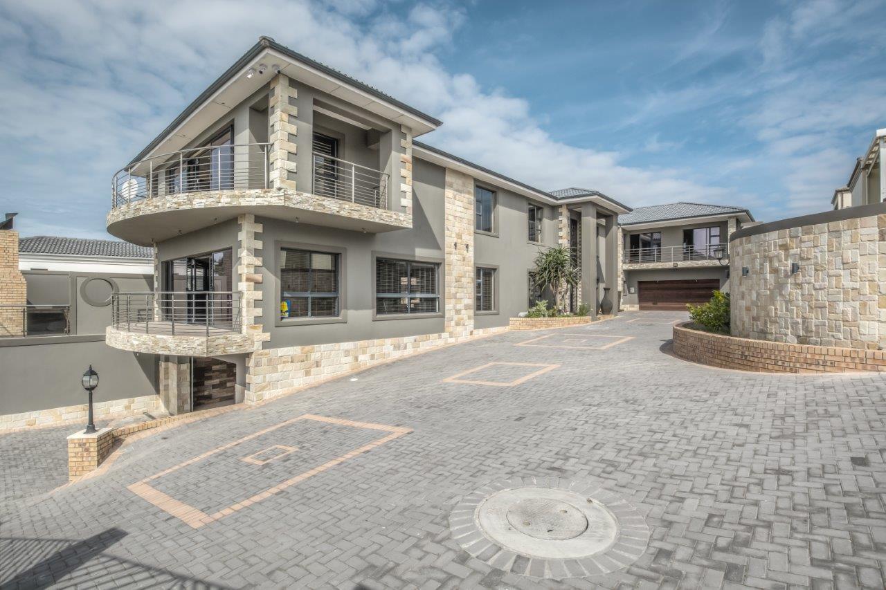 Property for sale in Lovemore Heights RE/MAX™ of Southern Africa