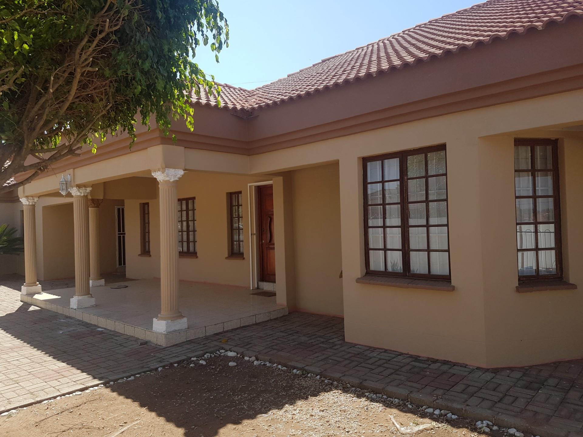 Apartments and flats to rent in Gaborone, South East District RE/MAX