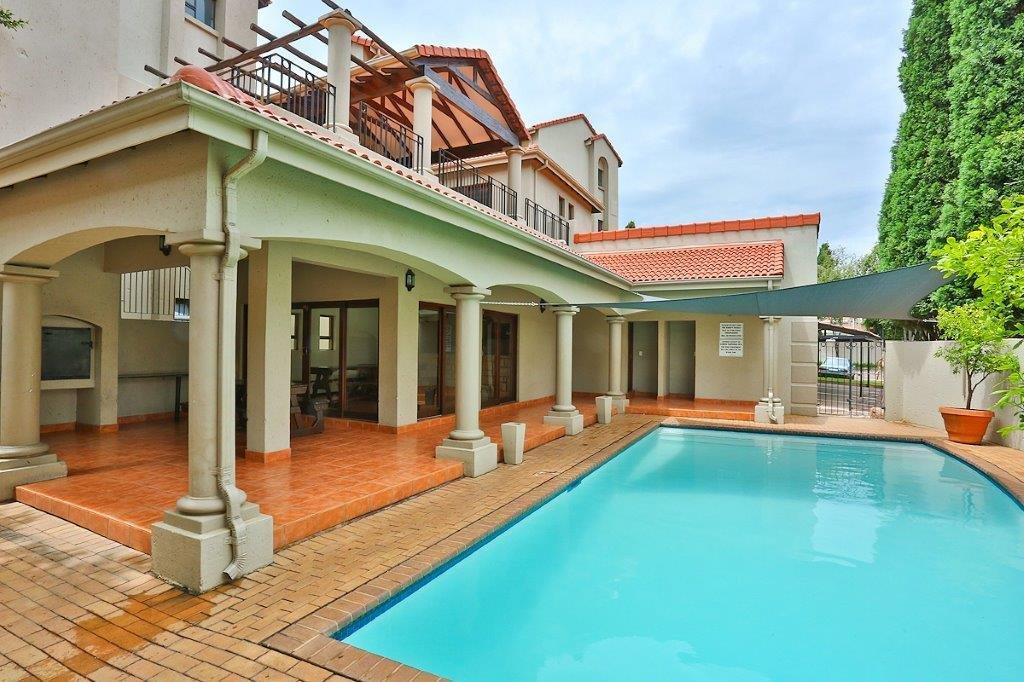 3 Bedroom House To Rent in Fourways RE/MAX™ of Southern Africa