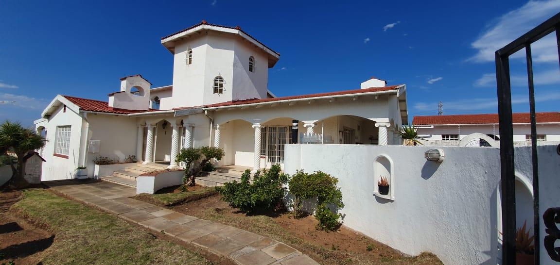 4 Bedroom House For Sale in Malabar RE/MAX™ of Southern Africa