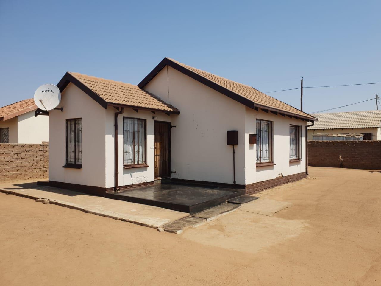 3 Bedroom House For Sale in Soshanguve H RE/MAX™ of Southern Africa