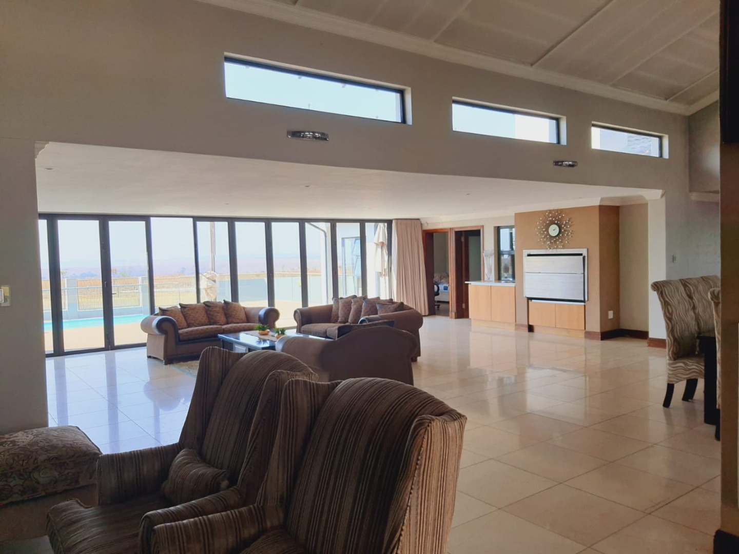 4 Bedroom House For Sale in Bankenveld Golf Estate RE/MAX™ of