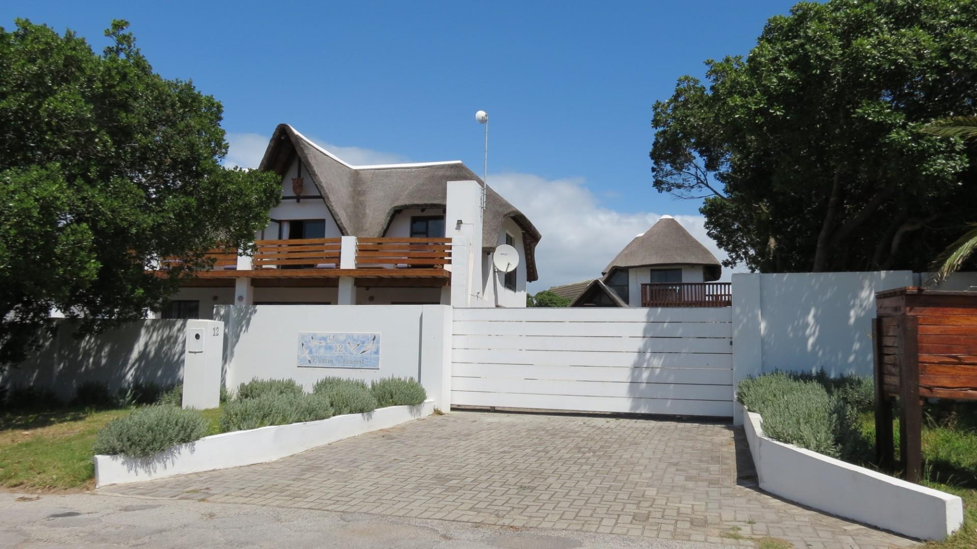 4 Bedroom House For Sale in St Francis Bay Village RE/MAX™ of Southern Africa