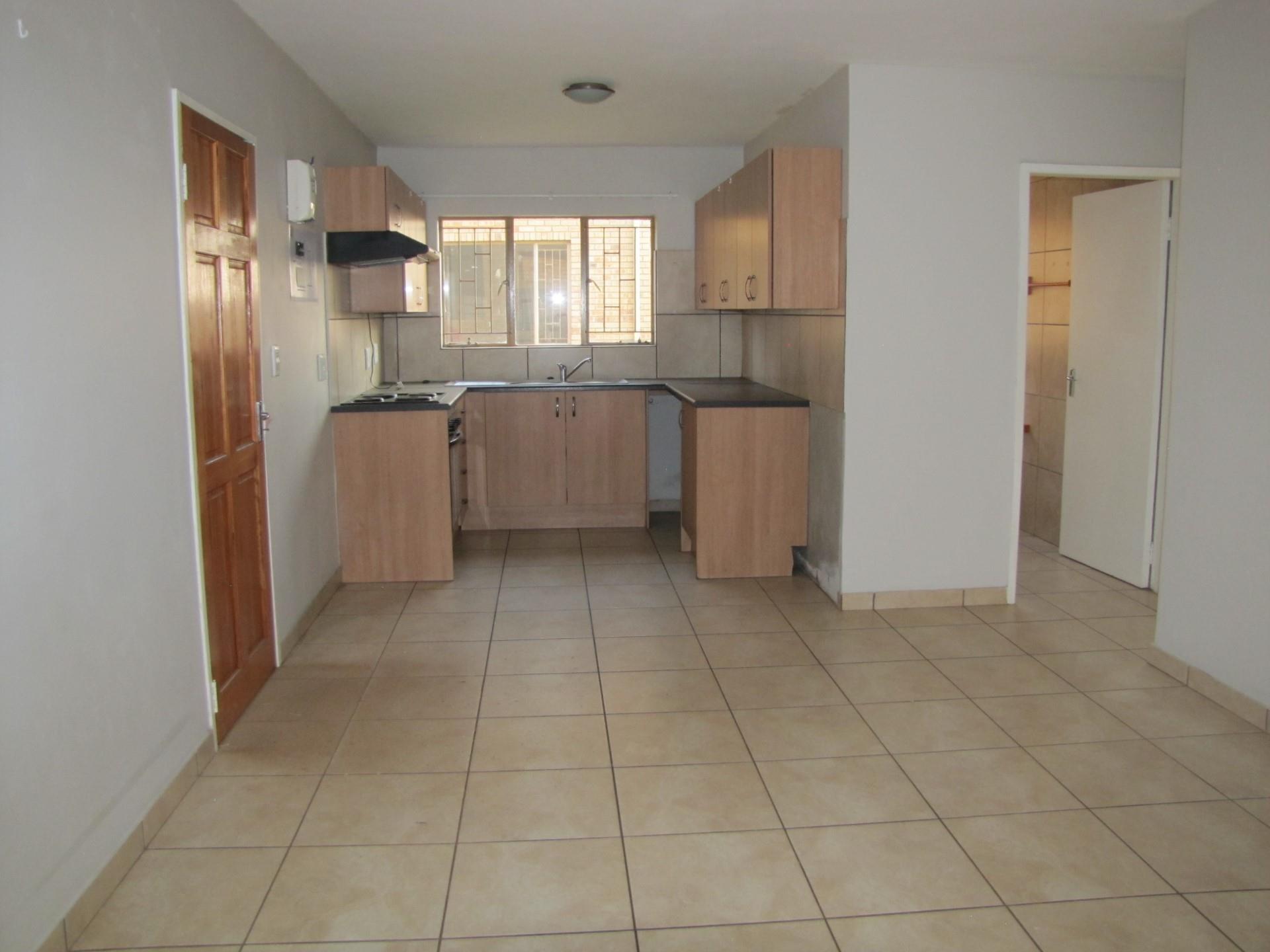 2 bedroom flat to rent in plaistow