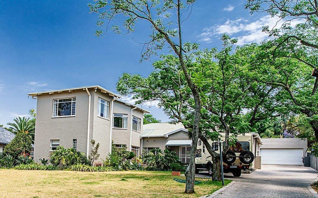 4 Bedroom House For Sale in Linden RE/MAX™ of Southern Africa