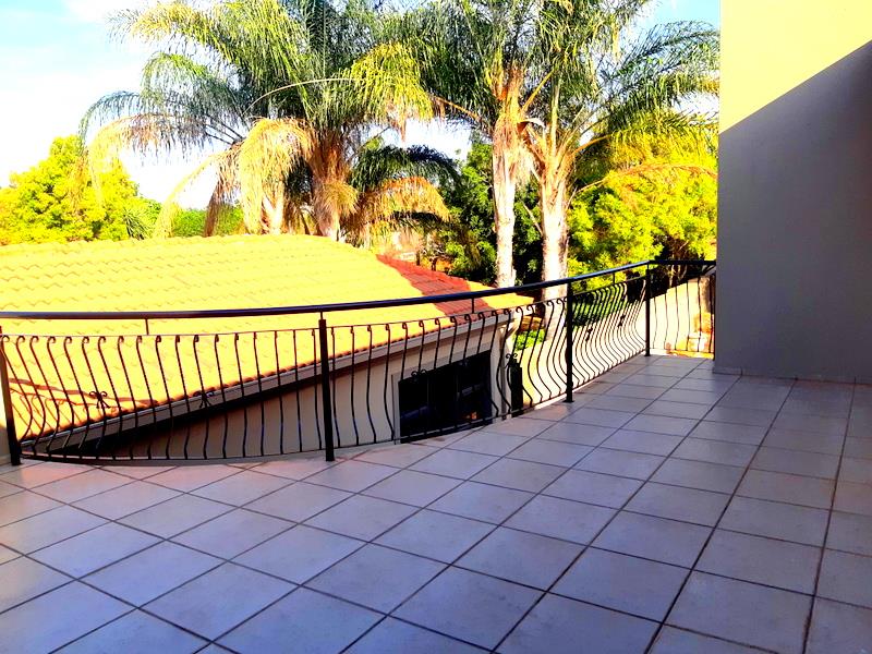 5 Bedroom House For Sale in Broadlands Estate RE/MAX™ of Southern Africa