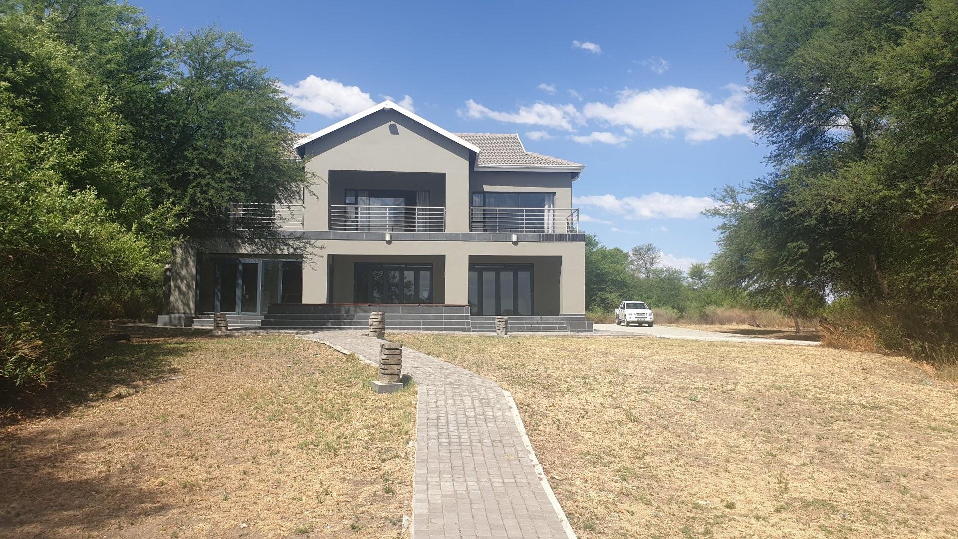 4 Bedroom House For Sale in Viljoenskroon RE/MAX™ of Southern Africa