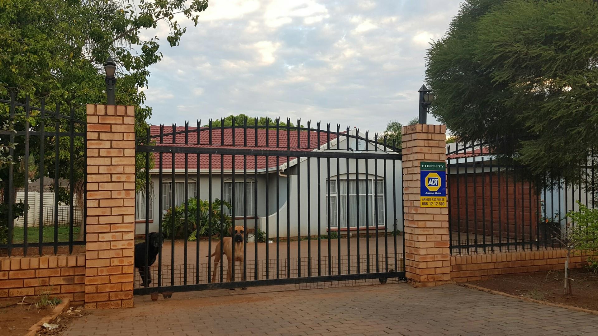 3 Bedroom House For Sale in Silverton RE/MAX™ of Southern Africa