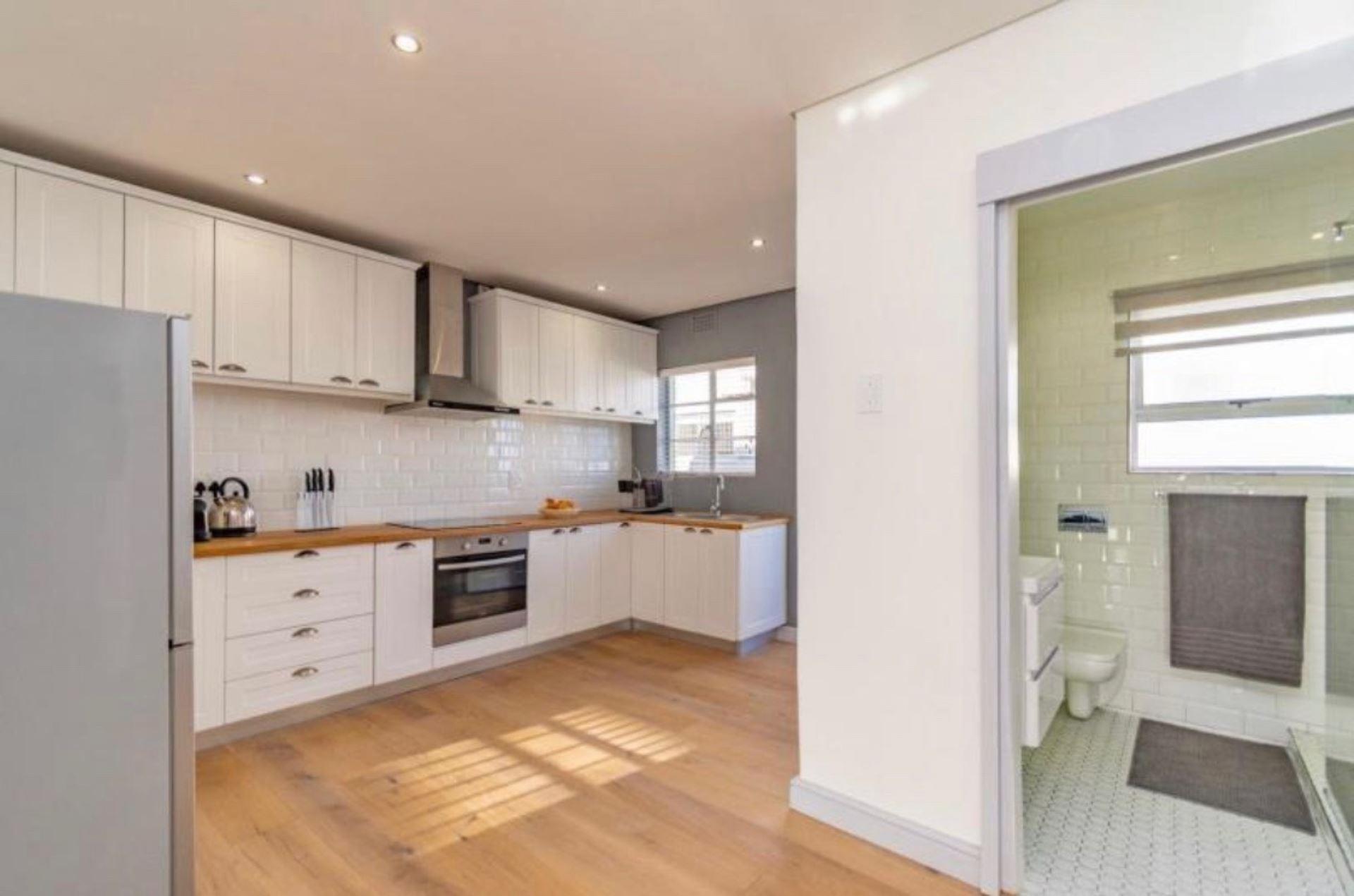 2 Bedroom House For Sale in Vredehoek RE/MAX™ of Southern Africa