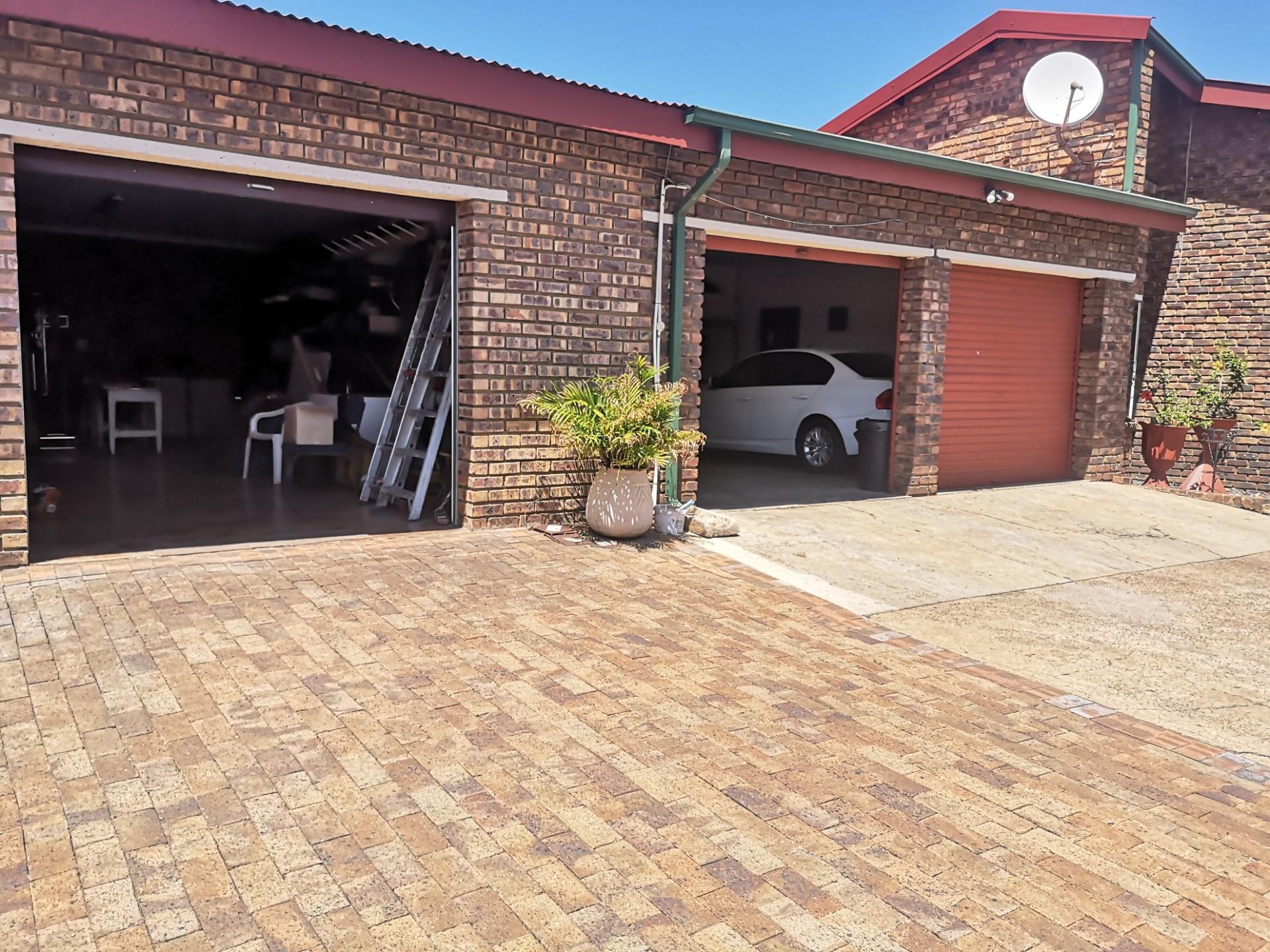 Commercial Property in Middelburg Central For Sale RE/MAX™ of