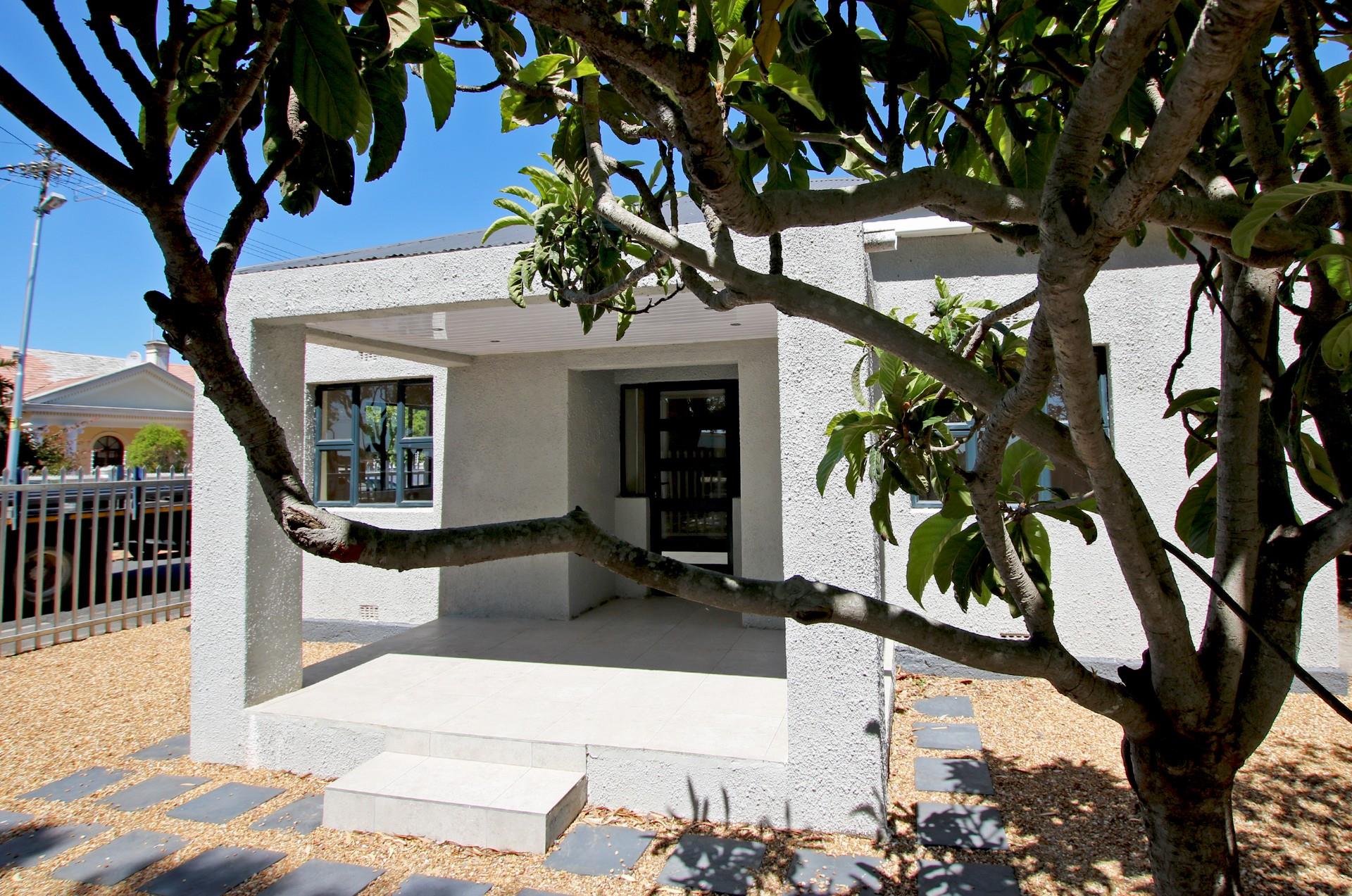 3 Bedroom House For Sale in Wynberg RE/MAX™ of Southern Africa