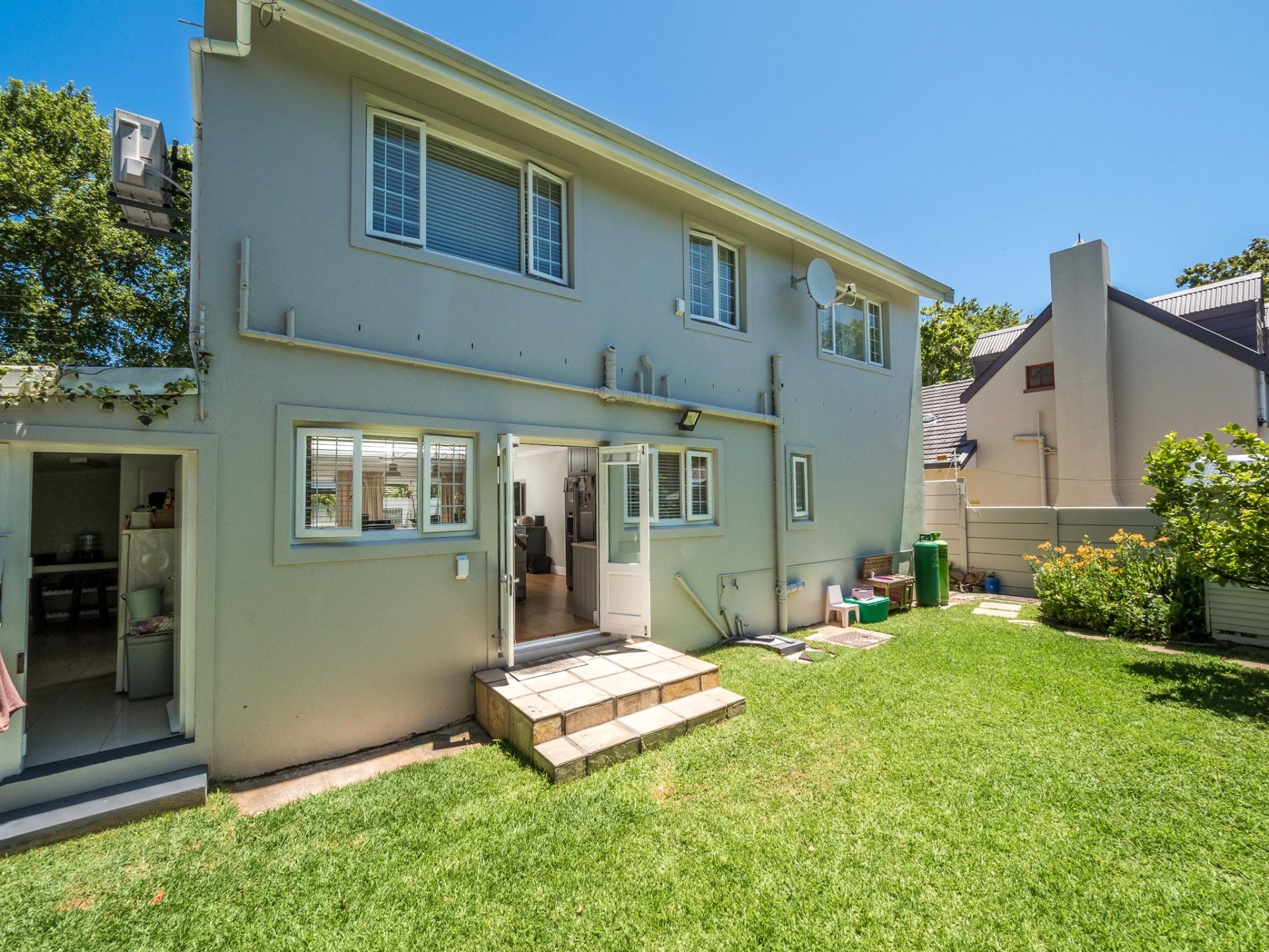 4 Bedroom House For Sale in Plumstead RE/MAX™ of Southern Africa