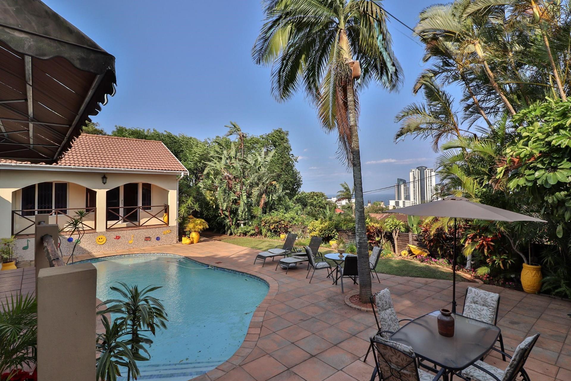 5 Bedroom House For Sale in Umhlanga Rocks RE/MAX™ of Southern Africa