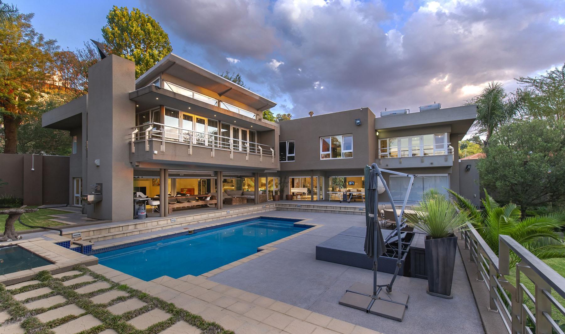 4 Bedroom House For Sale in Bedfordview RE/MAX™ of Southern Africa