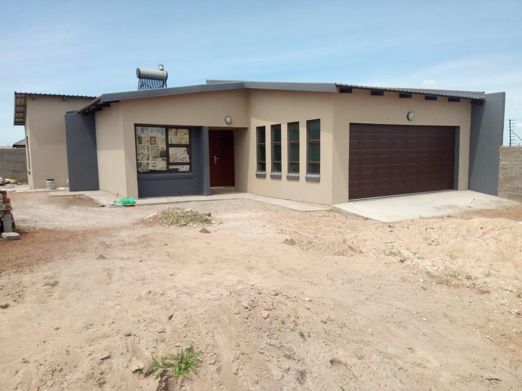 3 Bedroom House For Sale in Mahlasedi Park RE/MAX™ of Southern Africa