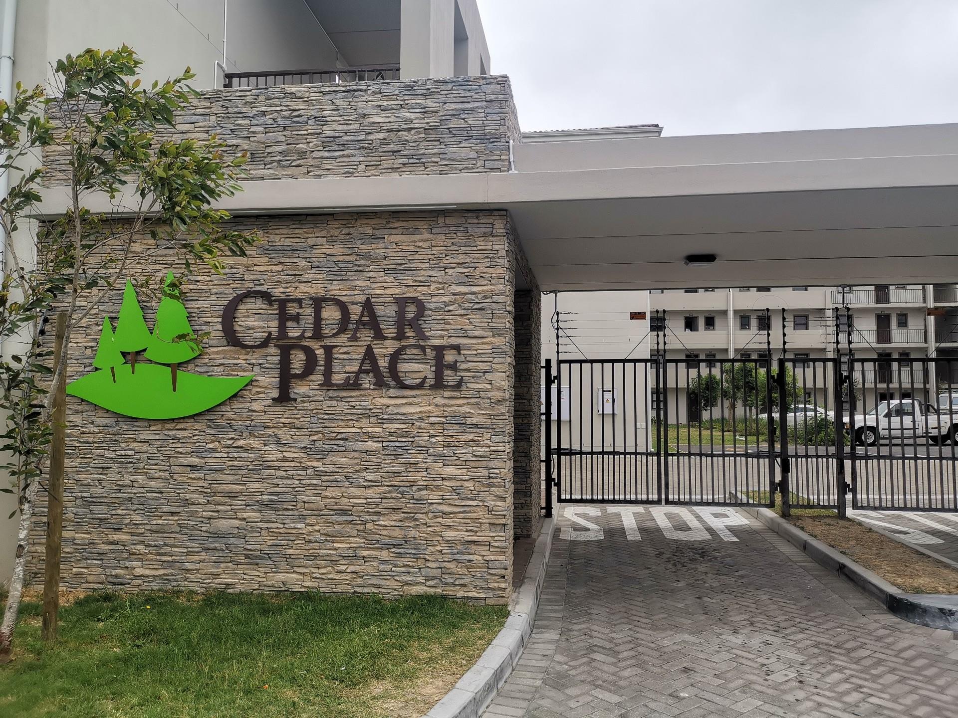 1 Bedroom Apartment / Flat For Sale in Grassy Park RE/MAX™ of