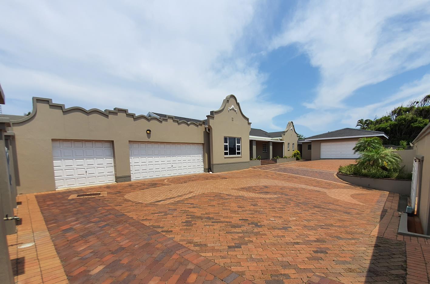 3 Bedroom House For Sale in Amanzimtoti RE/MAX™ of Southern Africa