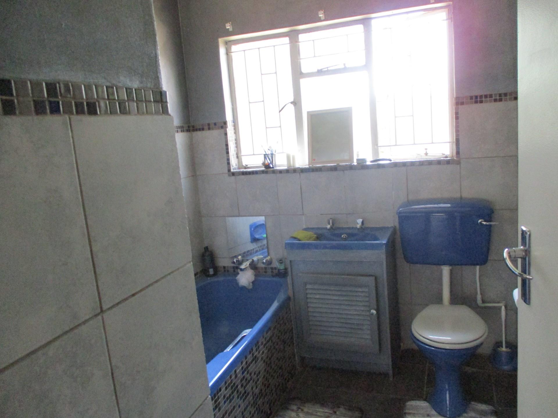 3 Bedroom House For Sale in Brackendowns RE/MAX™ of Southern Africa