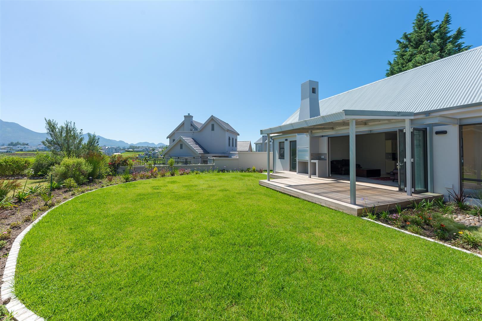 4 Bedroom House For Sale in Kingswood Golf Estate RE/MAX™ of Southern