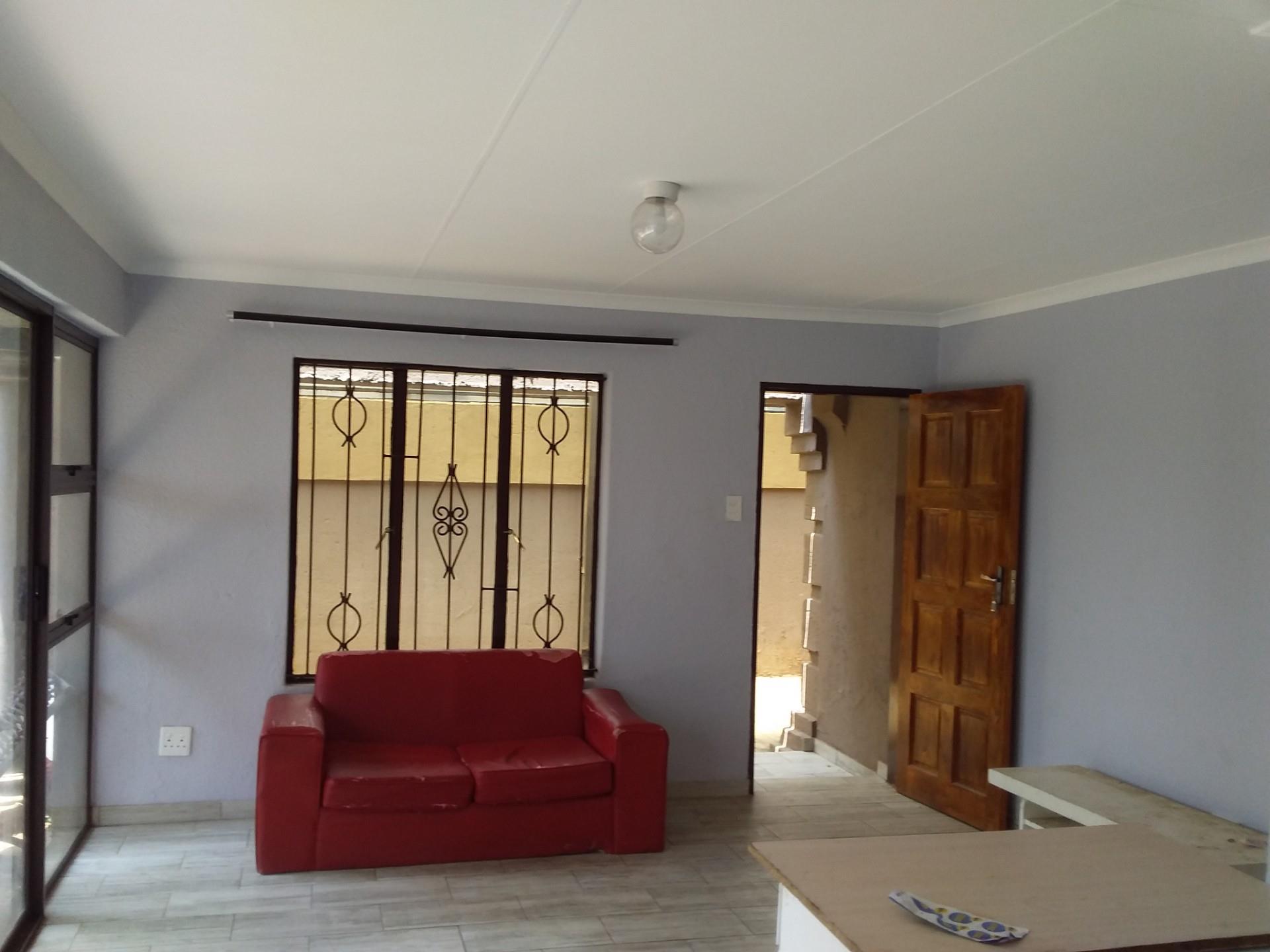 3 Bedroom House For Sale in Dobsonville Gardens RE/MAX™ of Southern
