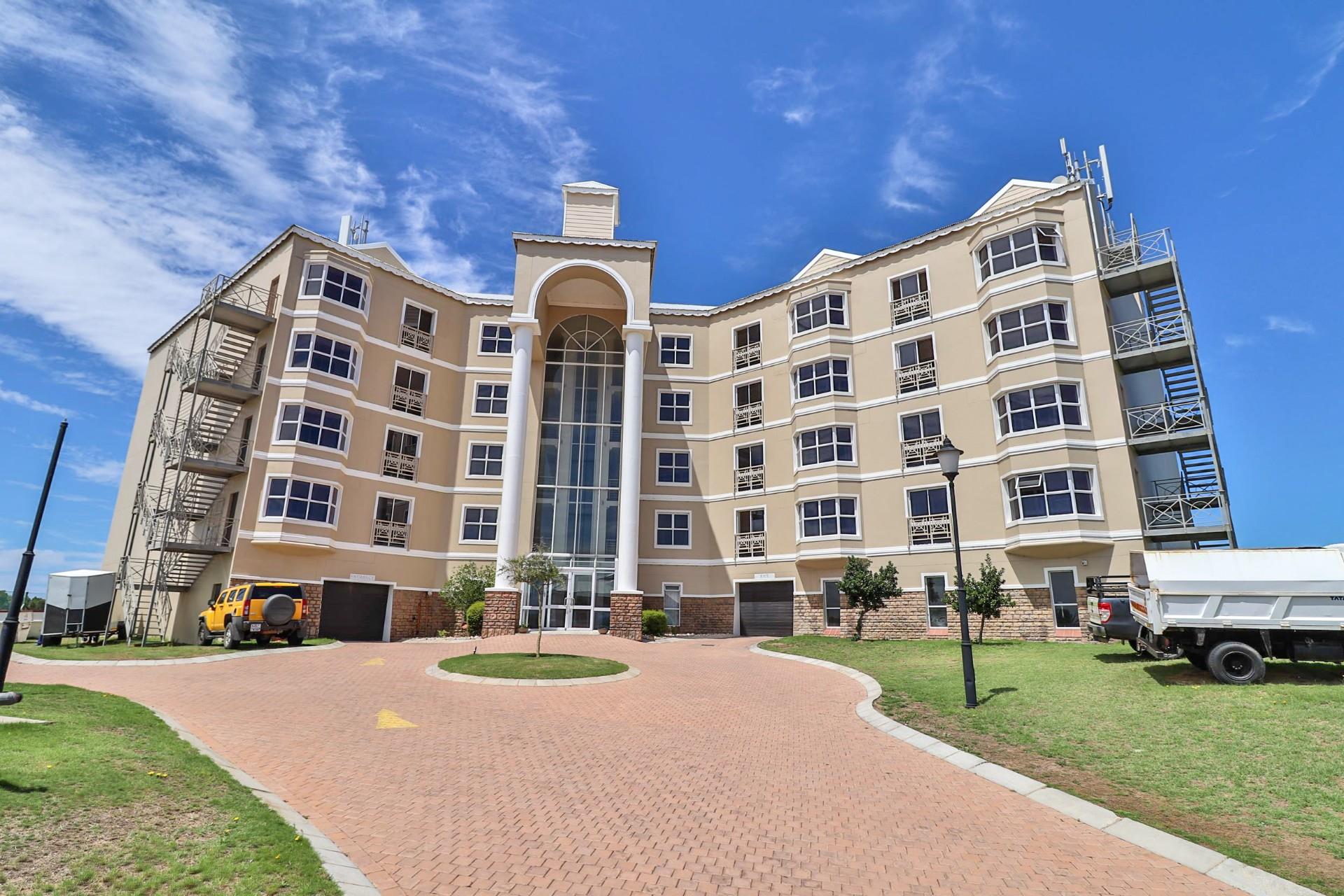 Property and houses for sale in Marina Martinique, Jeffrey's Bay RE/MAX