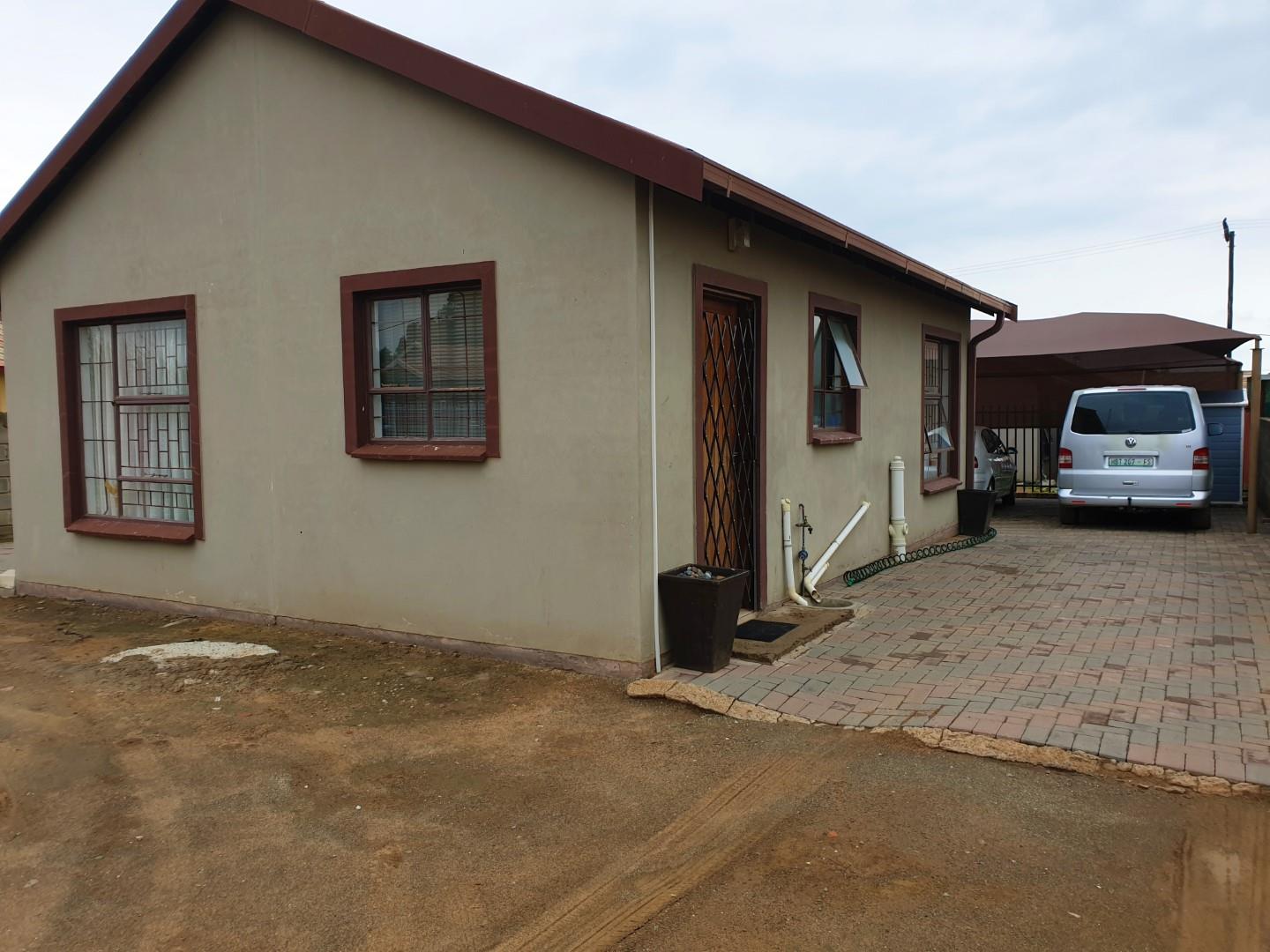 Property and houses for sale in Pinehaven, Krugersdorp RE/MAX