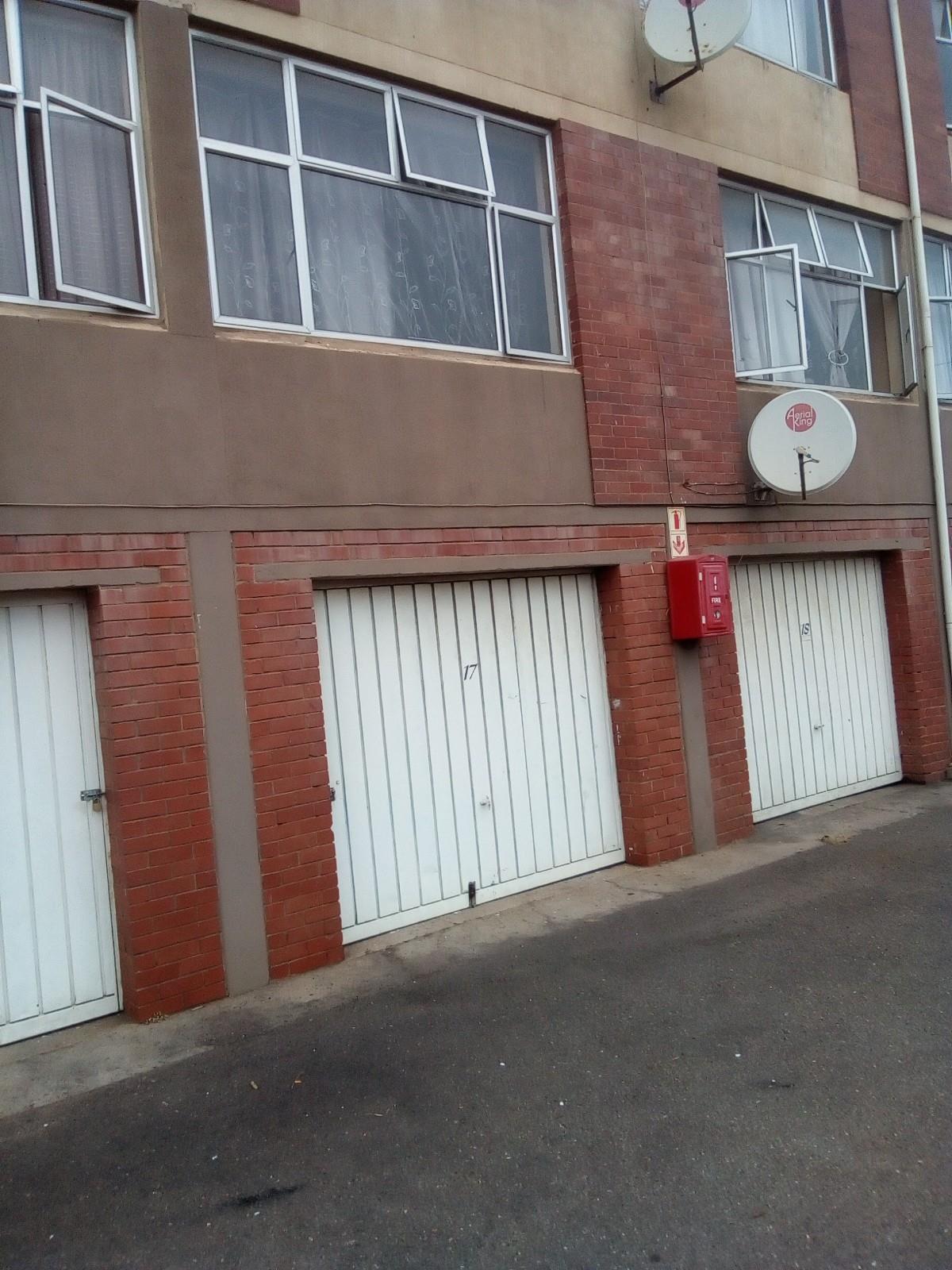 2 Bedroom Apartment / Flat For Sale in Umbilo RE/MAX™ of Southern Africa