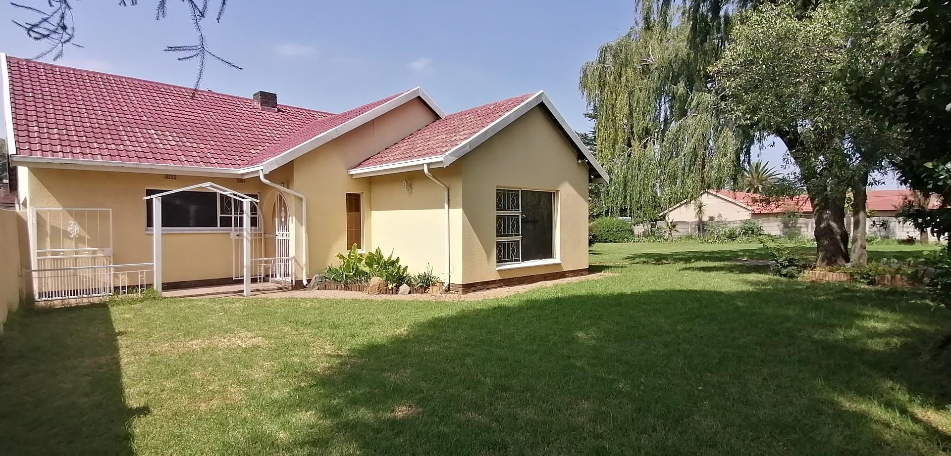 4 Bedroom House For Sale in Brackenhurst RE/MAX™ of Southern Africa