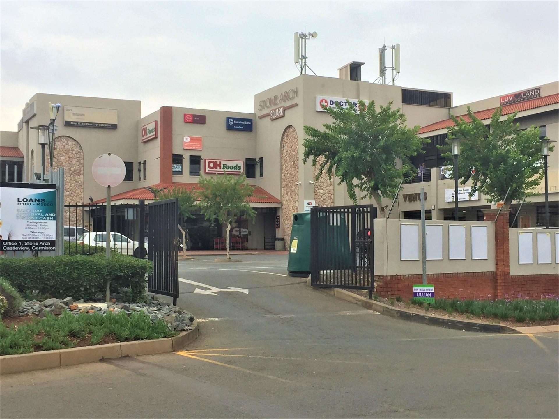 2 Bedroom Apartment / Flat For Sale in Castleview RE/MAX™ of Southern