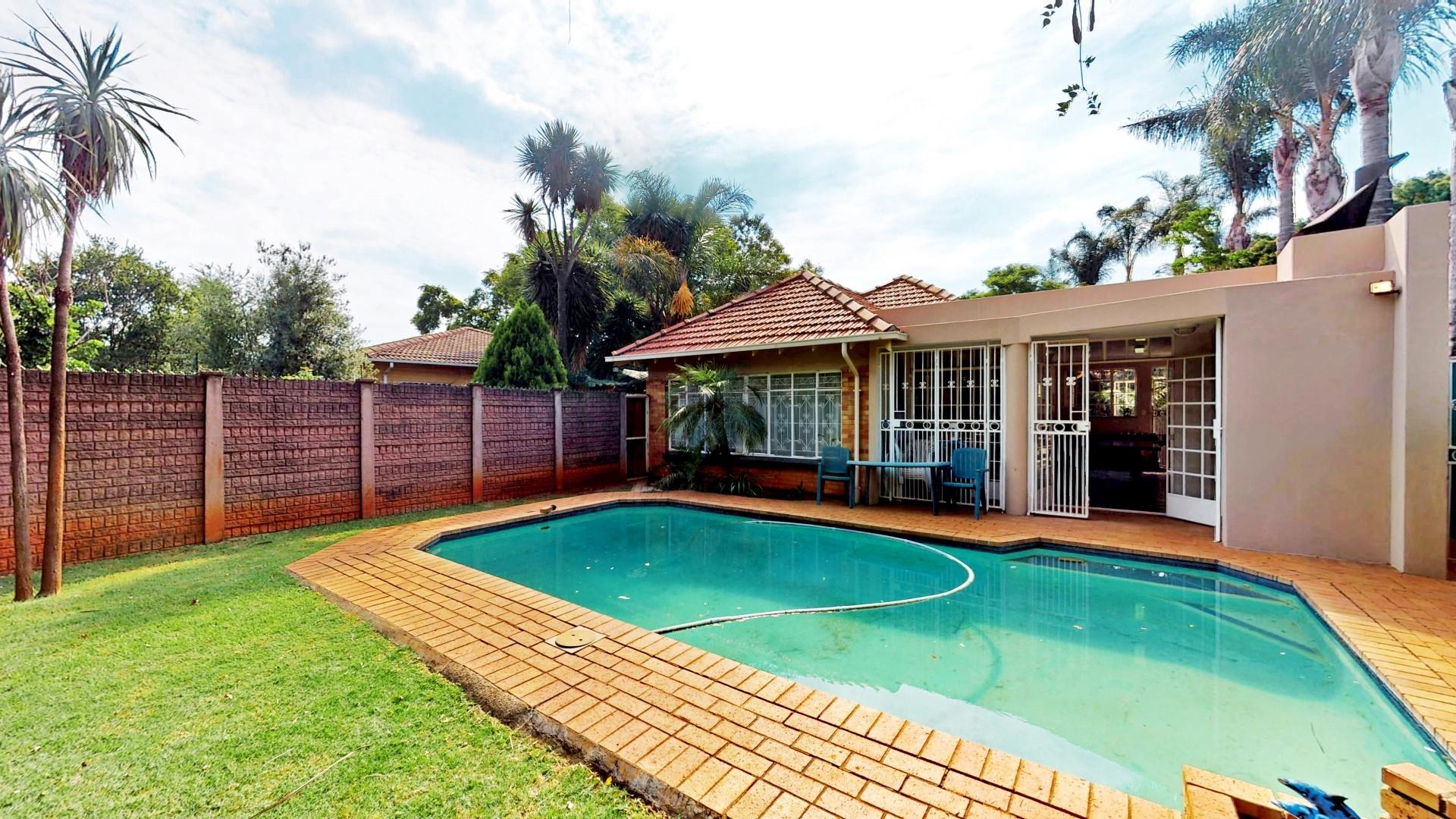 Property for sale in Linden RE/MAX™ of Southern Africa