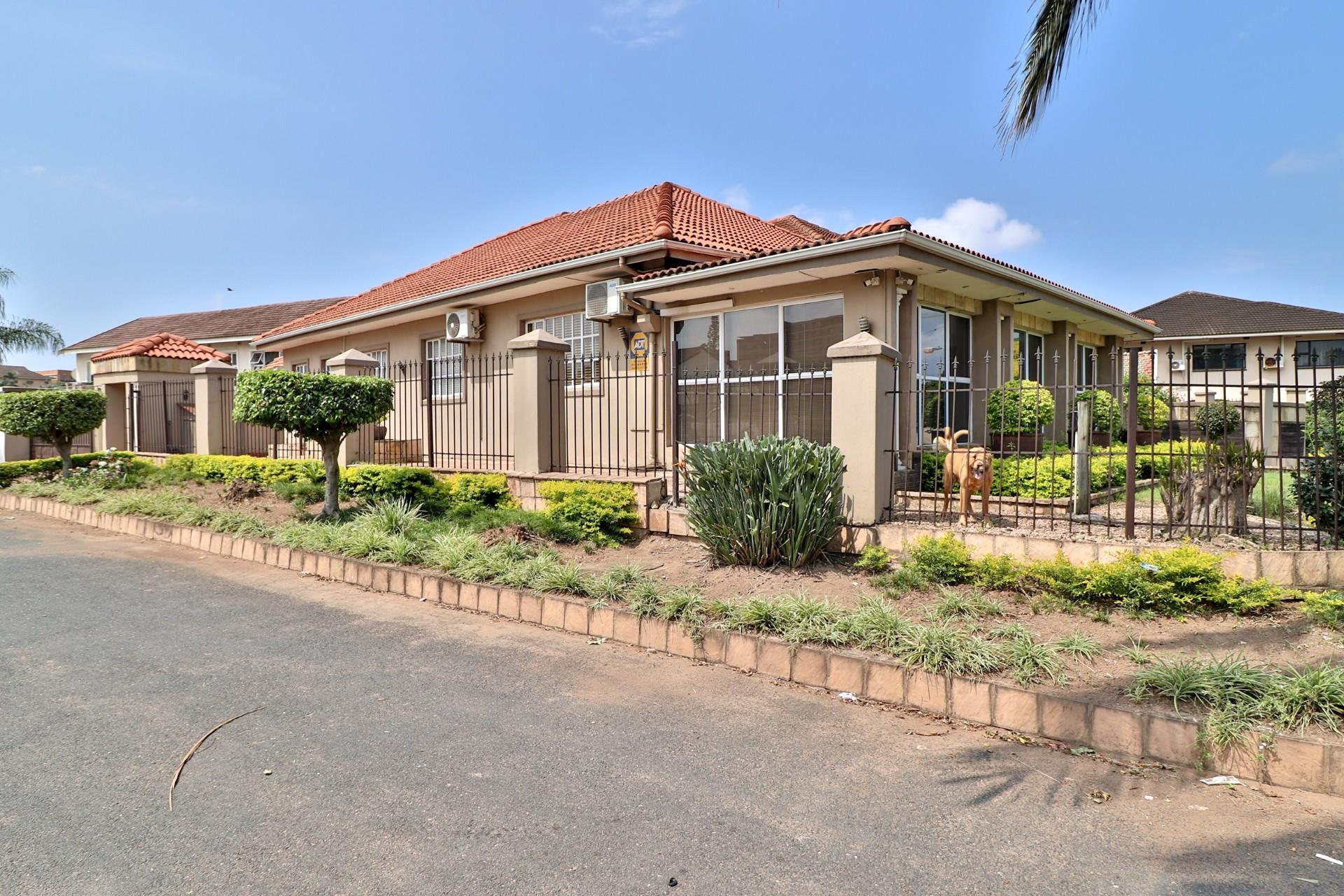 3 Bedroom House For Sale in Sydenham RE/MAX™ of Southern Africa