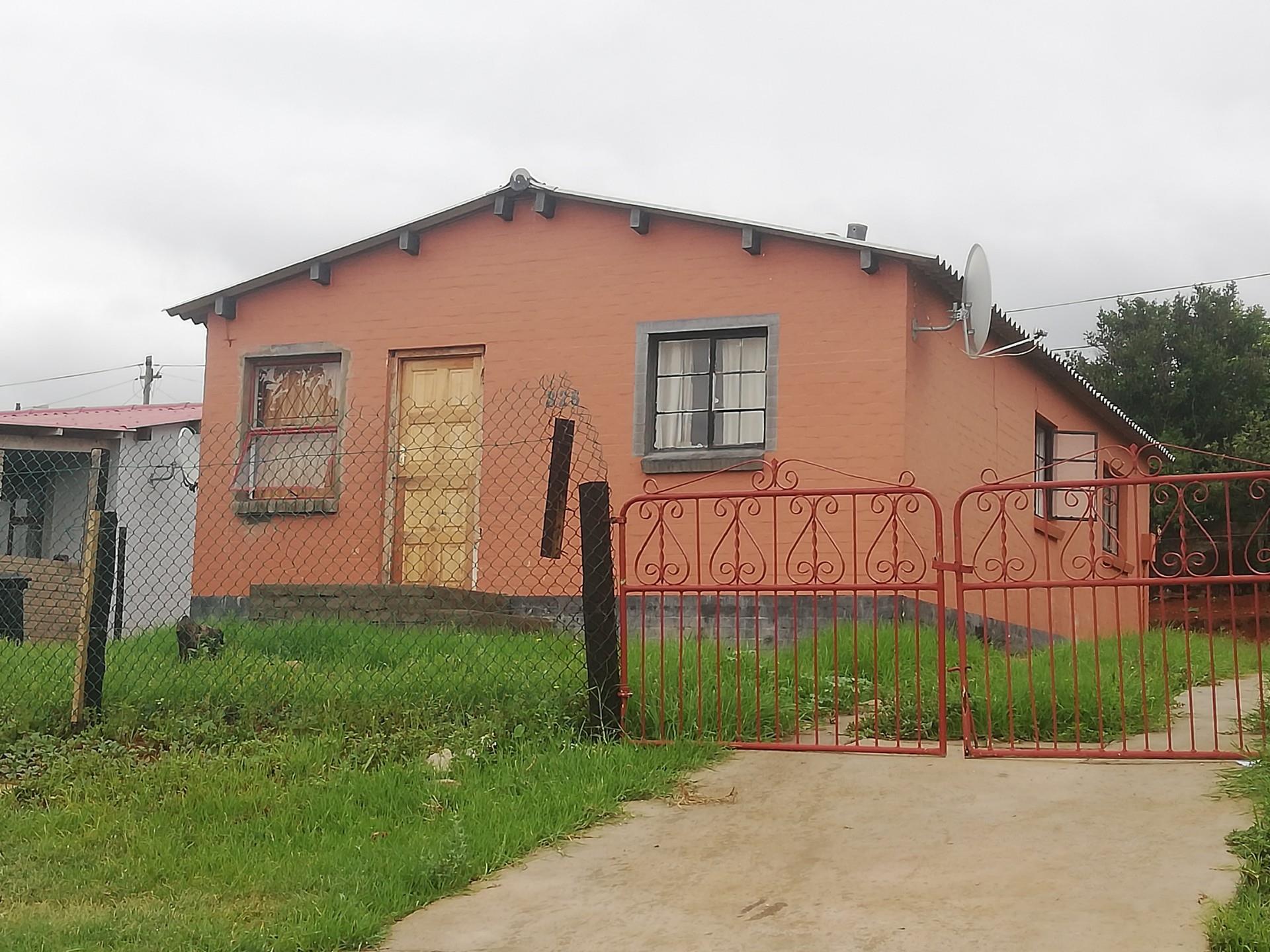 3 Bedroom House For Sale in Rosedale RE/MAX™ of Southern Africa