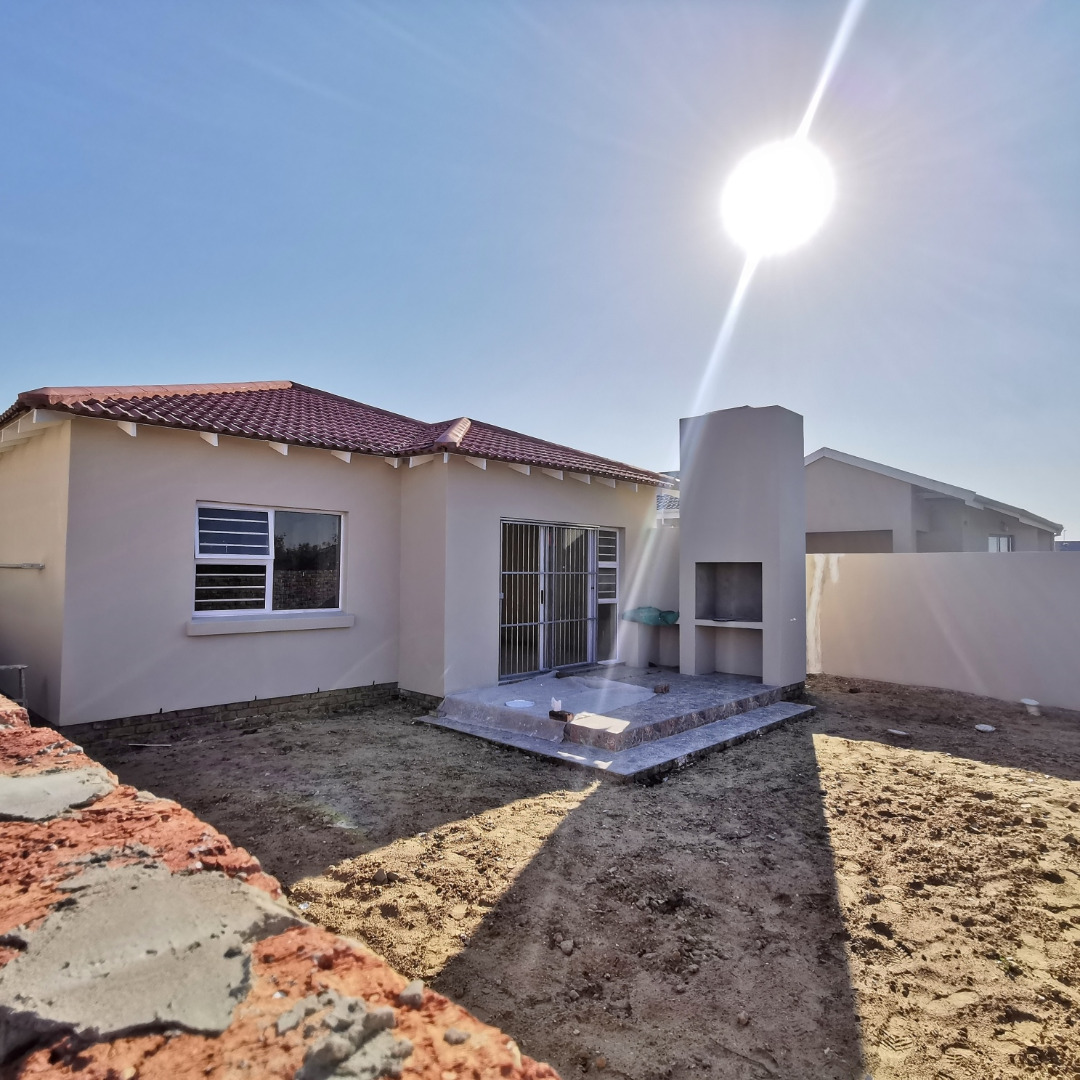 3 Bedroom House For Sale in Fairview RE/MAX™ of Southern Africa