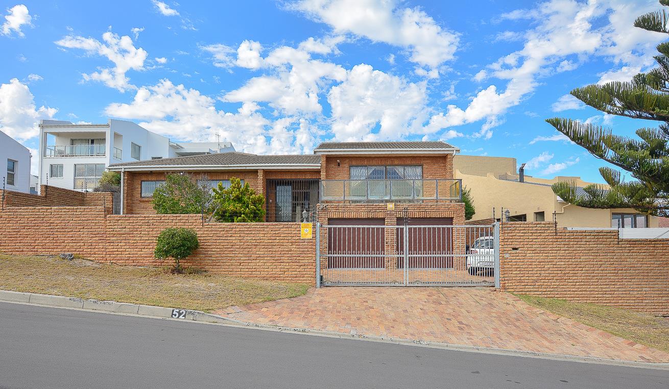 Property for sale in Bloubergstrand RE/MAX™ of Southern Africa