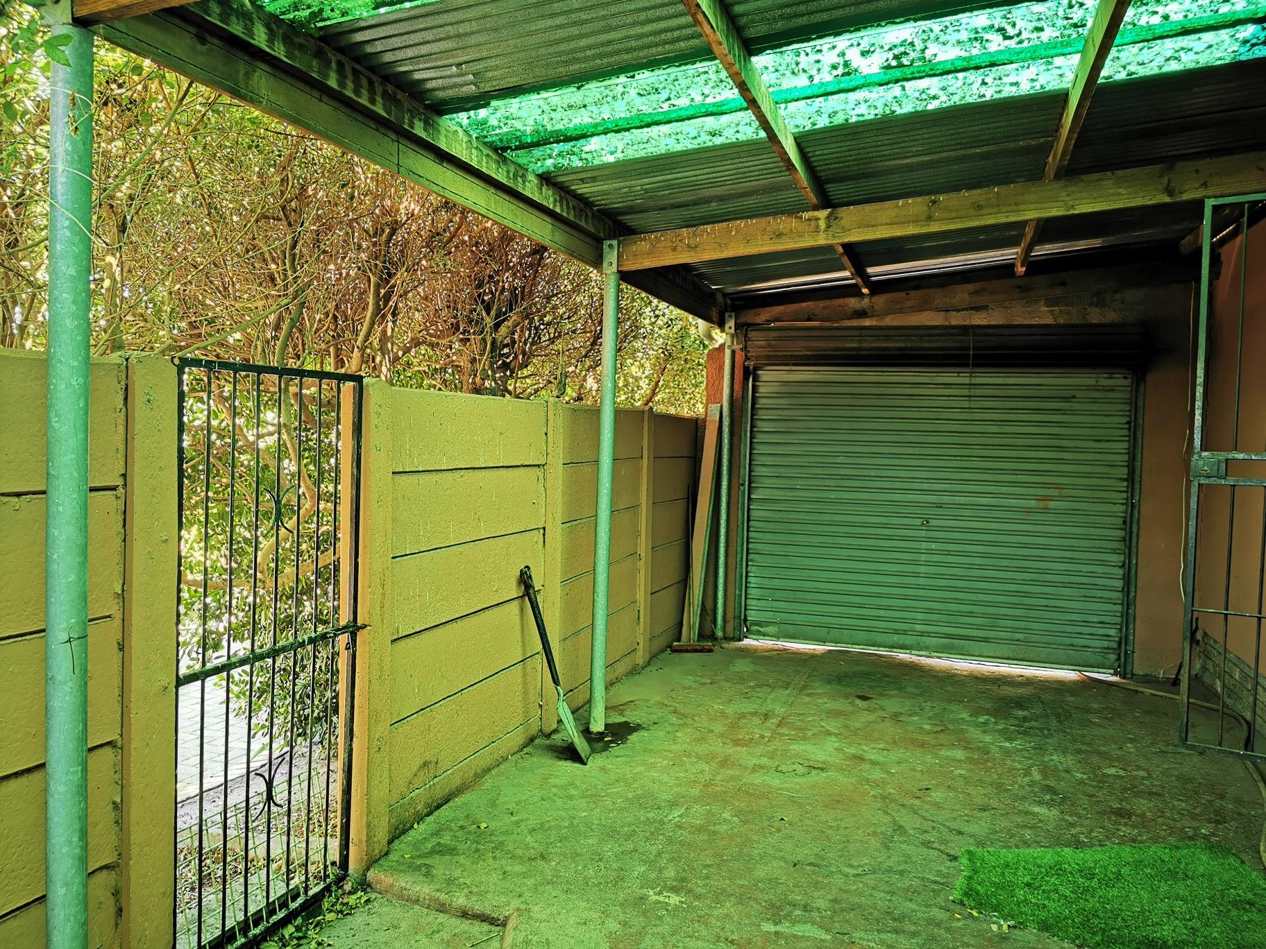 3 Bedroom House For Sale in Stratford Green RE/MAX™ of Southern Africa