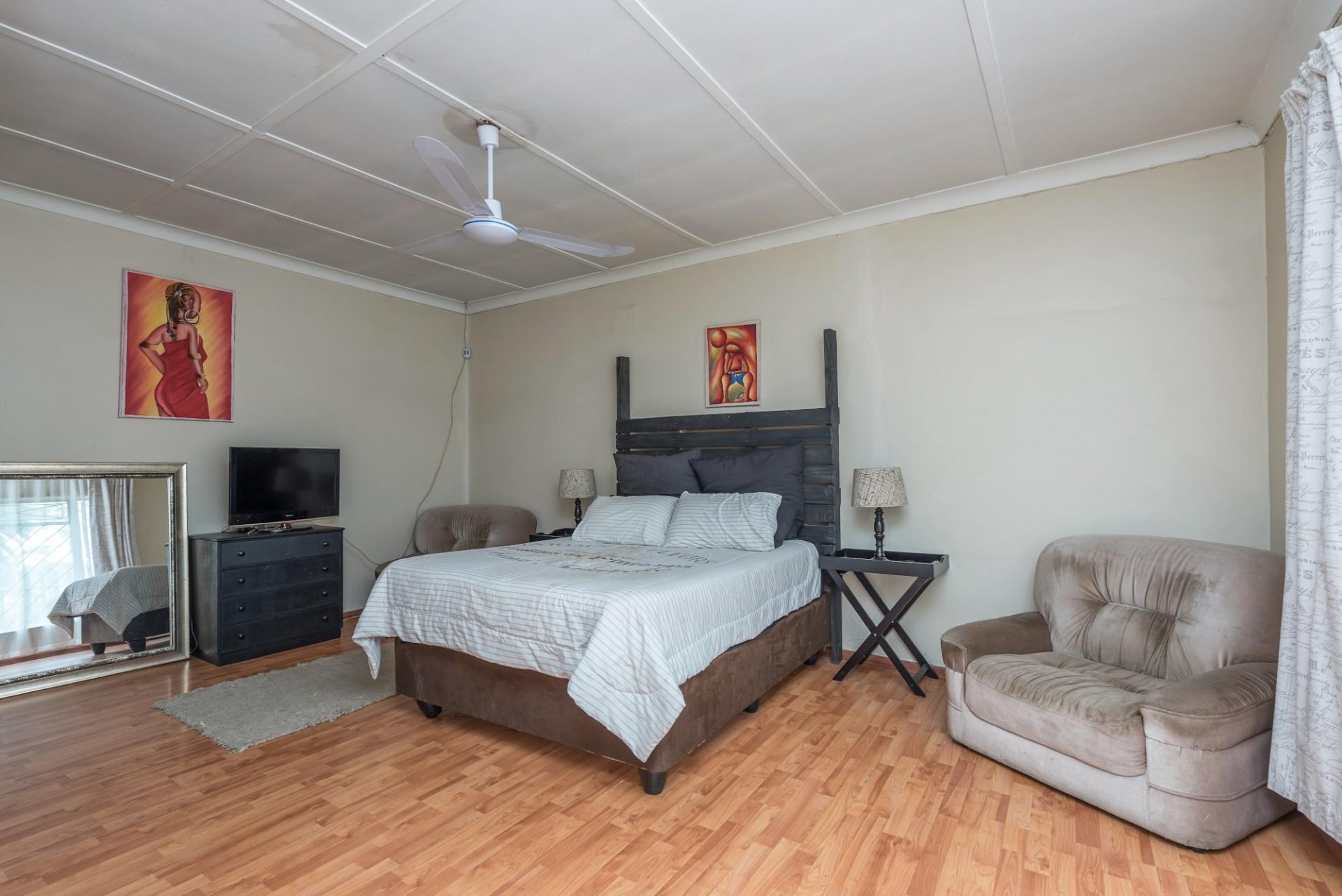 4 Bedroom House For Sale in Edenvale Central RE/MAX™ of Southern Africa