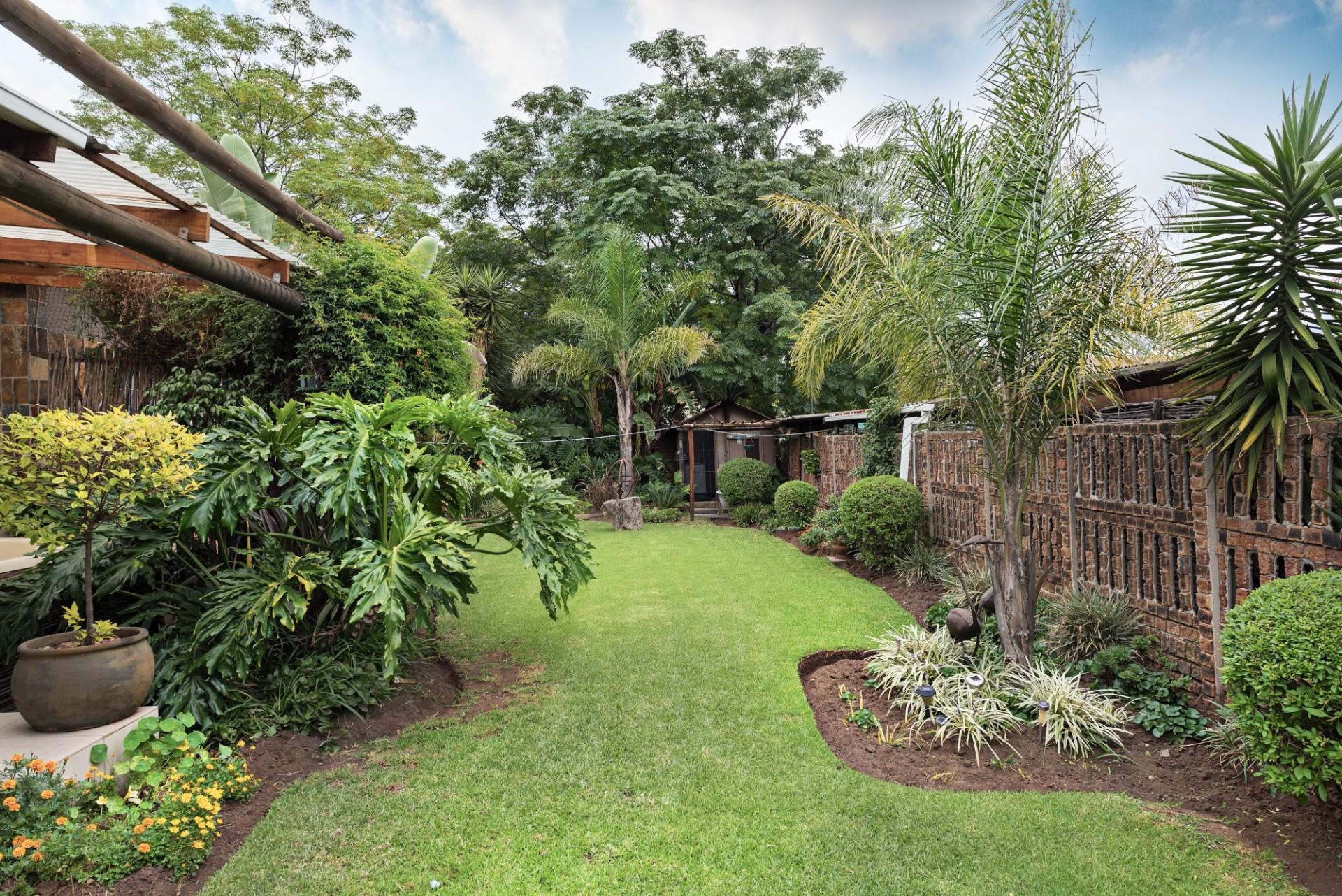 4 Bedroom House For Sale in Edenvale Central RE/MAX™ of Southern Africa