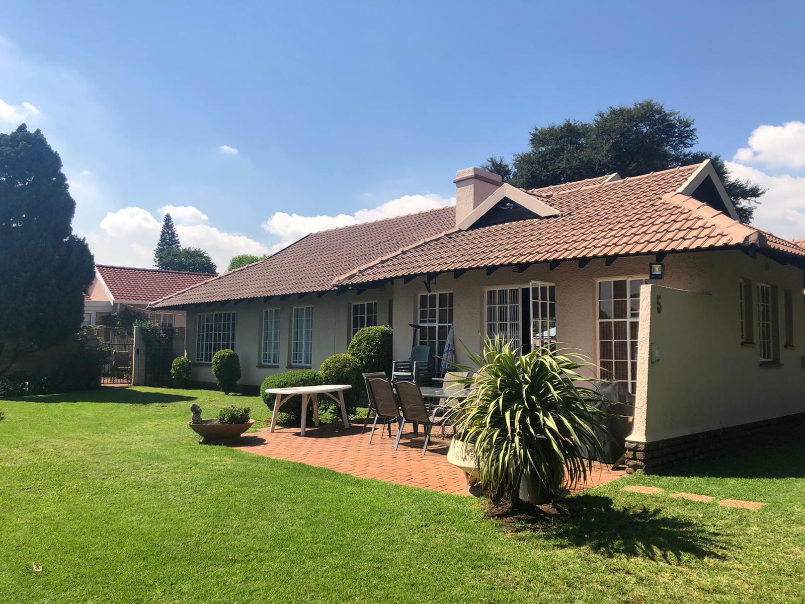 5 Bedroom House For Sale in Croydon RE/MAX™ of Southern Africa