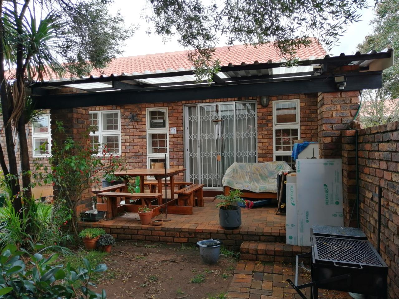 Property to rent in Faerie Glen RE/MAX™ of Southern Africa