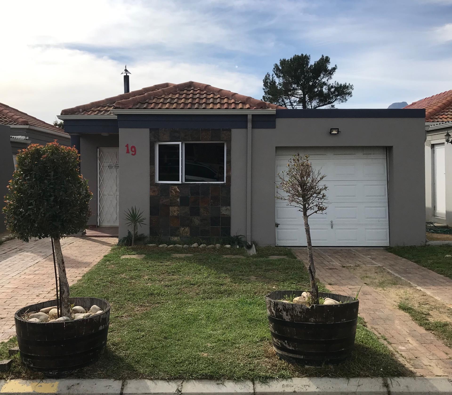 Property for sale in Paarl East RE/MAX™ of Southern Africa