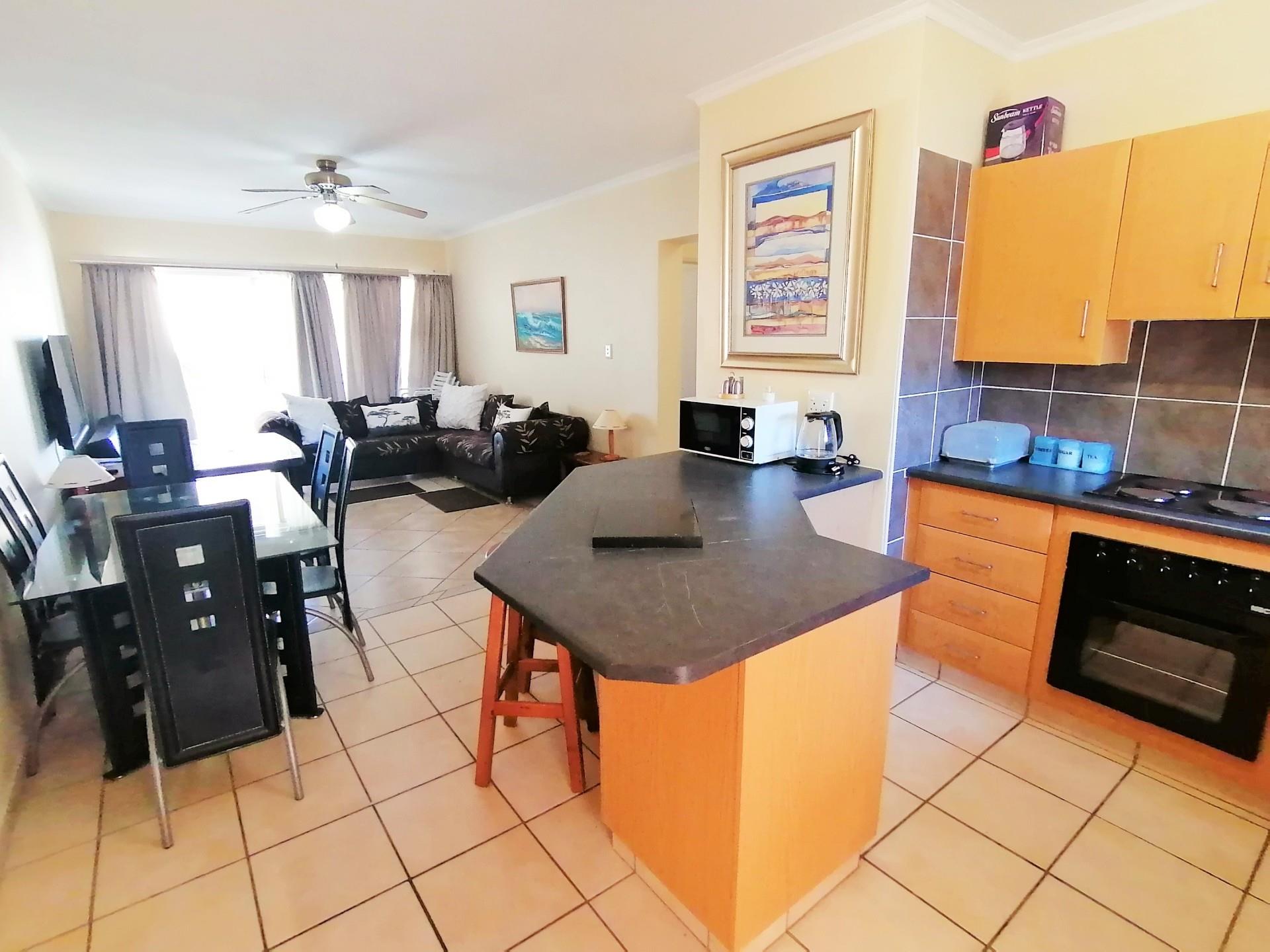 2 Bedroom Apartment / Flat For Sale in Uvongo RE/MAX™ of