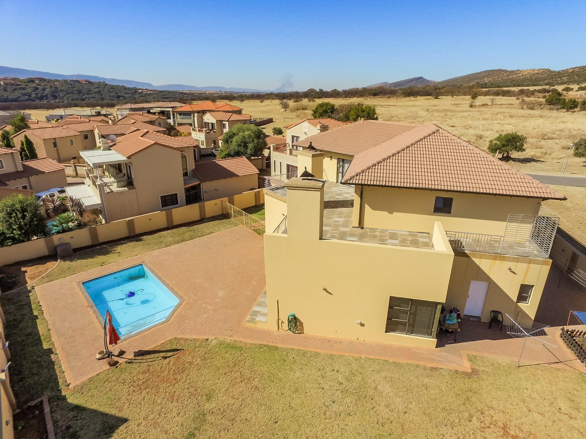 4 Bedroom House For Sale in Xanadu Eco Park RE/MAX™ of Southern Africa