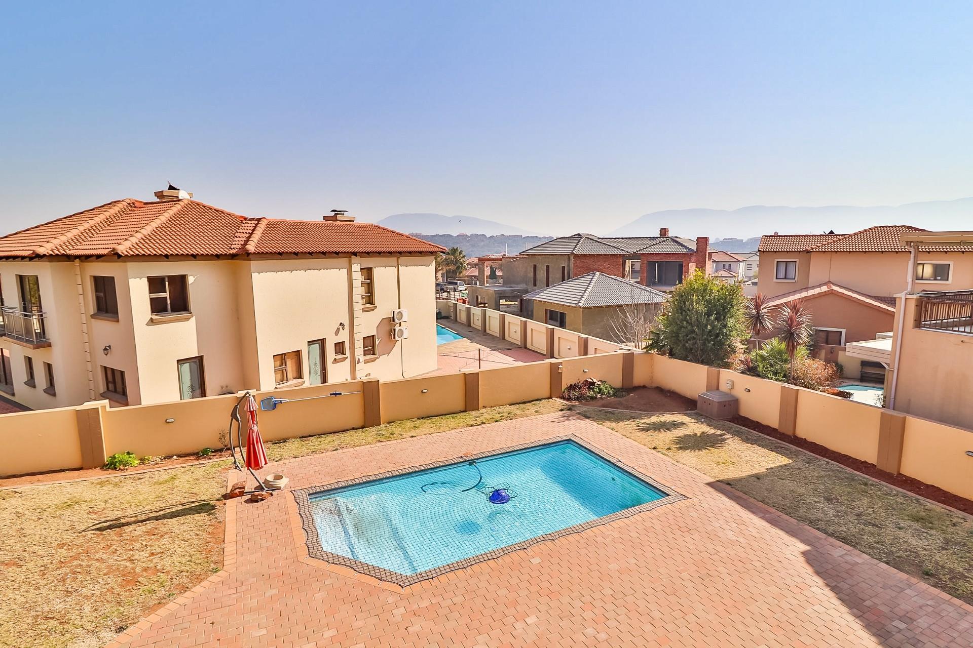 4 Bedroom House For Sale in Xanadu Eco Park RE/MAX™ of Southern Africa