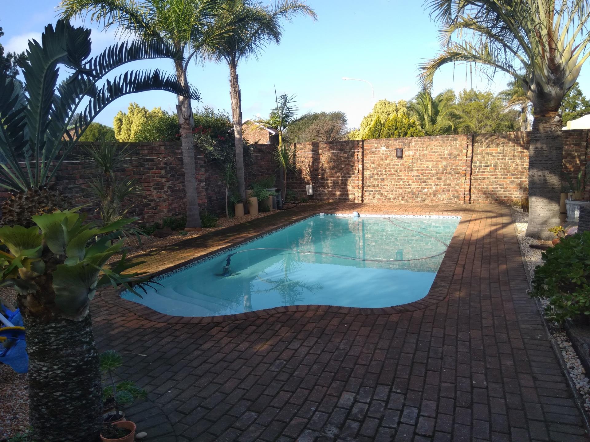 Property for sale in Humansdorp RE/MAX™ of Southern Africa