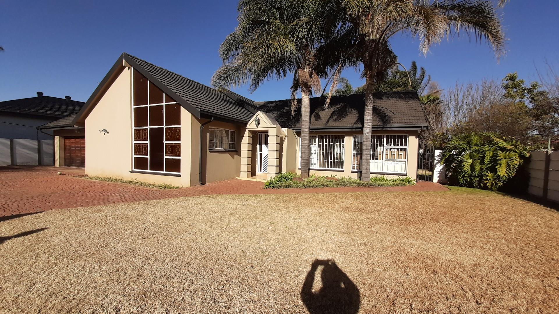 3 Bedroom House For Sale in Benoni Central RE/MAX™ of Southern Africa