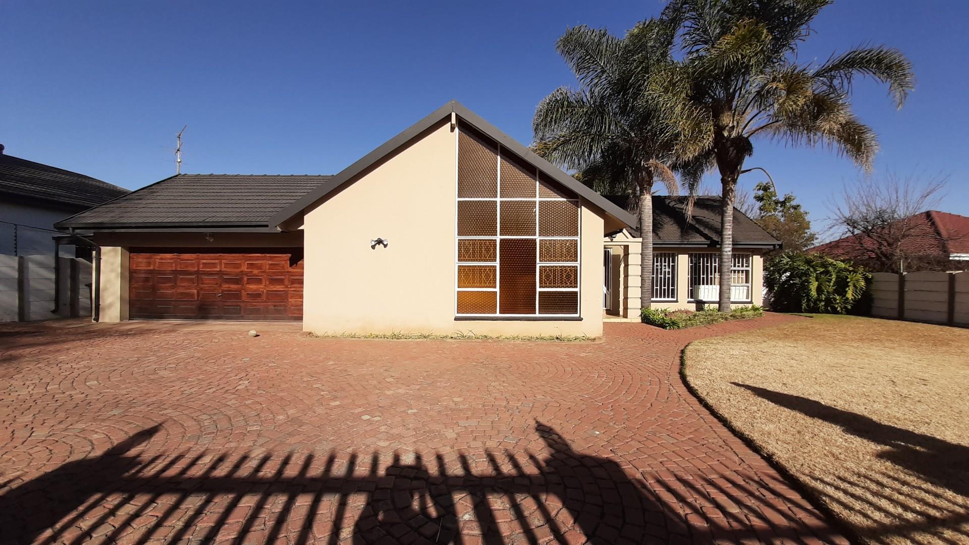 3 Bedroom House For Sale in Benoni Central RE/MAX™ of Southern Africa