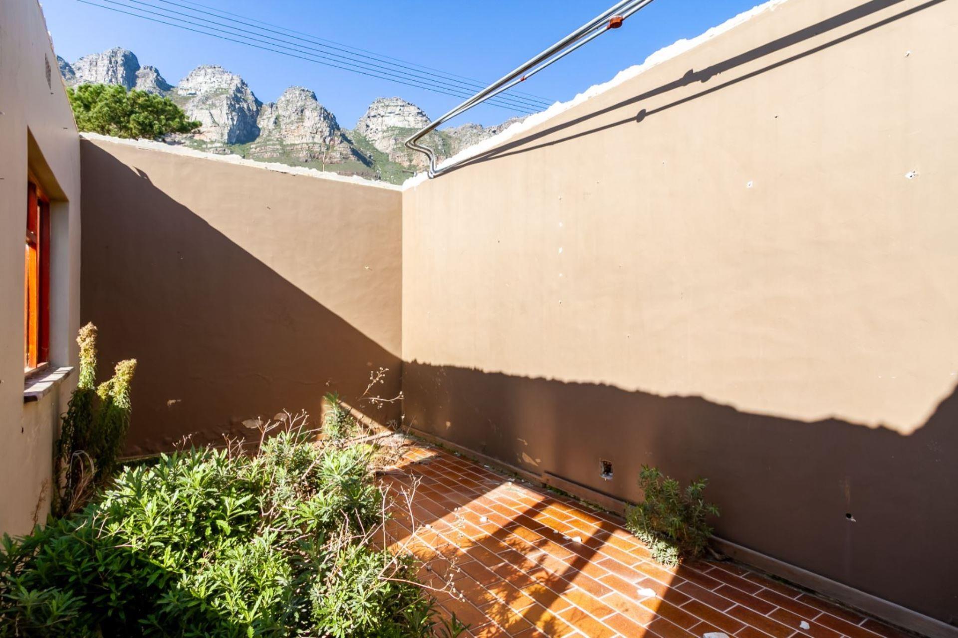 Vacant Land / Plot in Camps Bay For Sale RE/MAX™ of Southern Africa