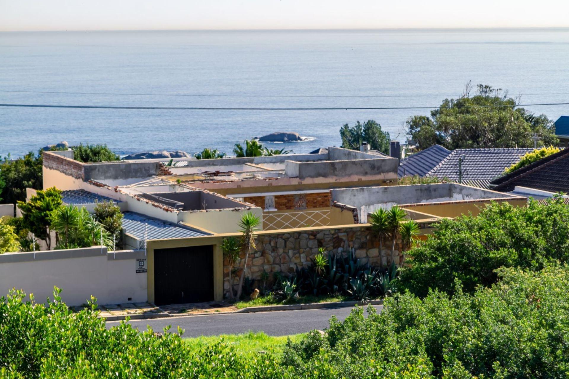 Vacant Land / Plot in Camps Bay For Sale RE/MAX™ of Southern Africa