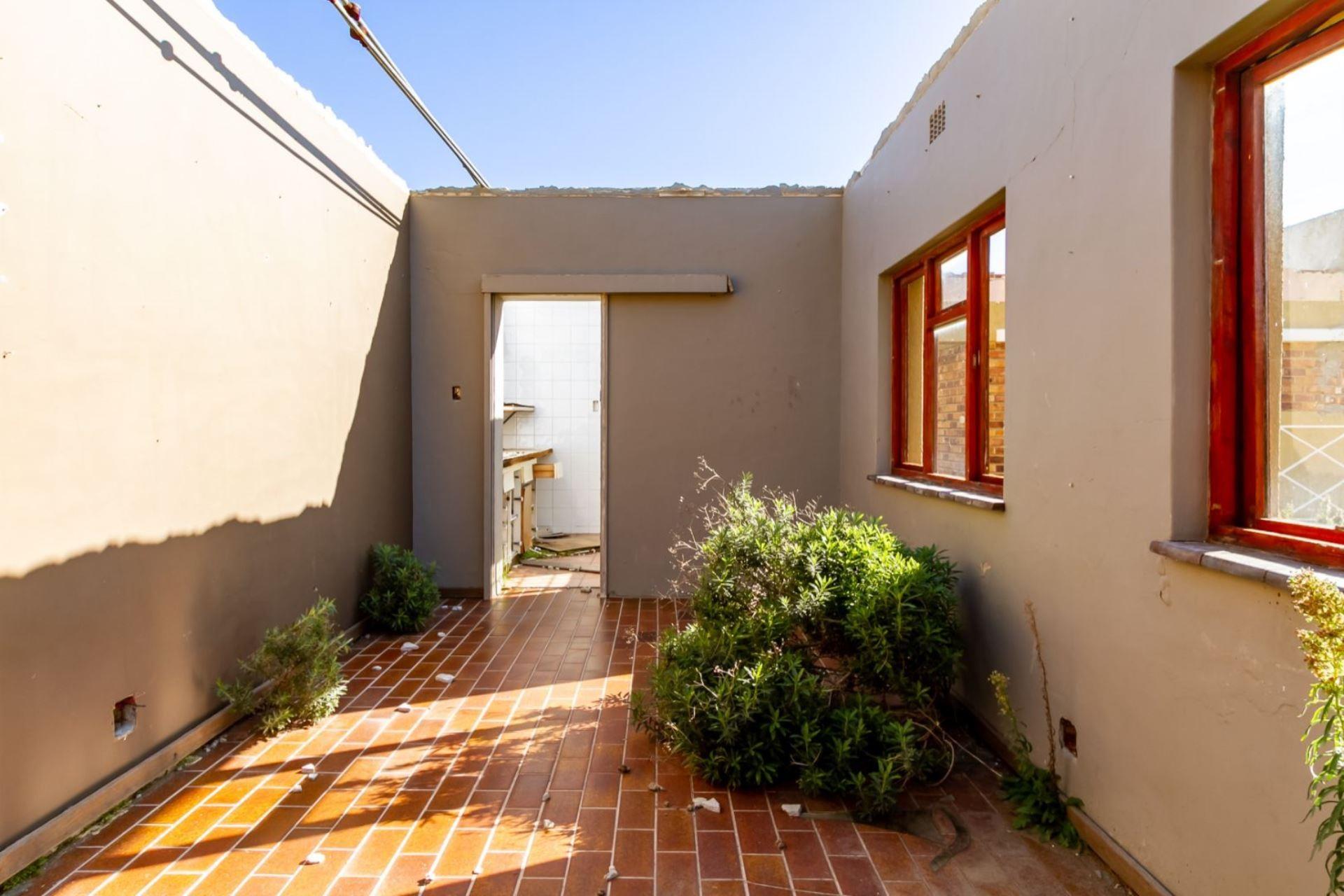 Vacant Land / Plot in Camps Bay For Sale RE/MAX™ of Southern Africa