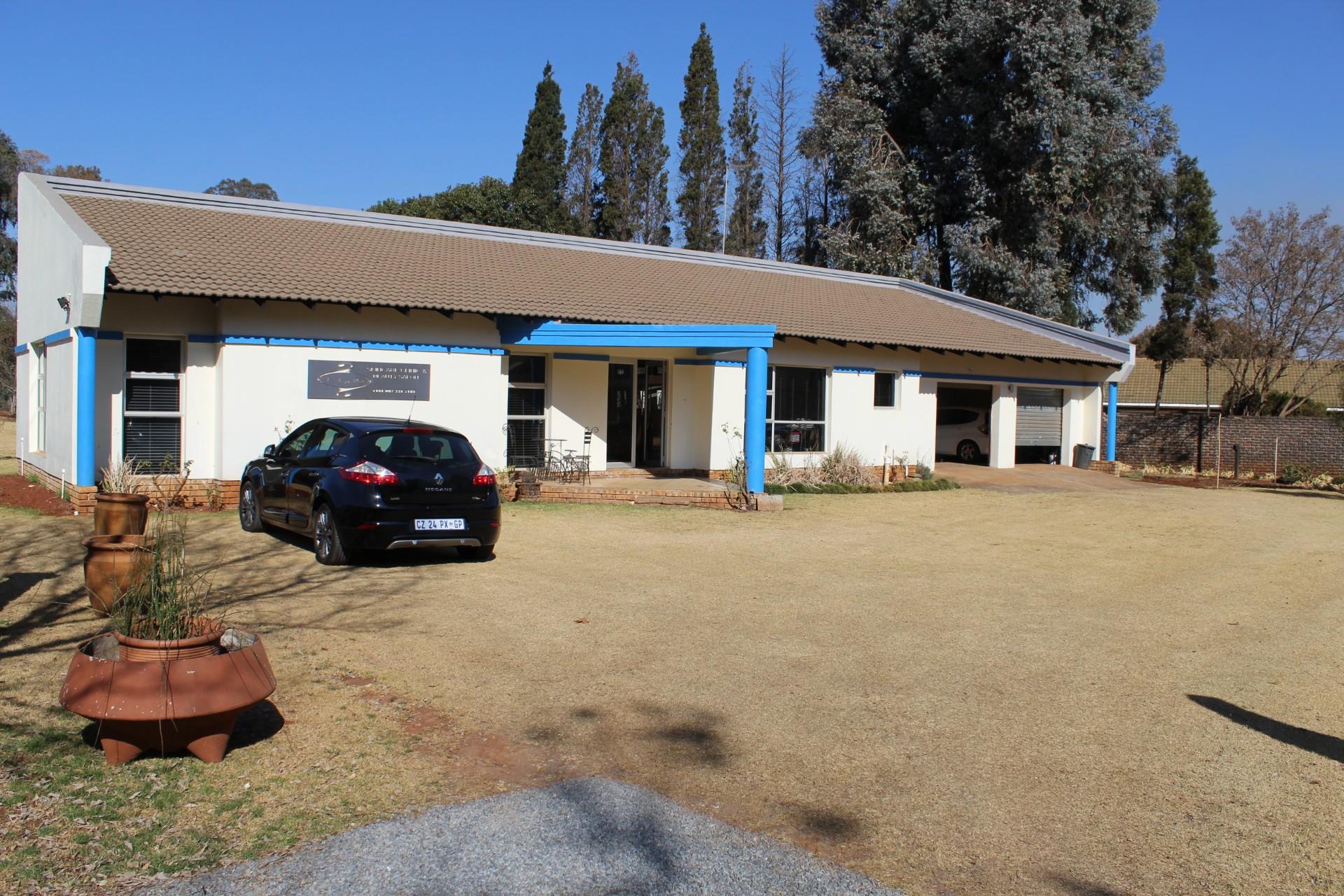 4 Bedroom House For Sale in Henley On Klip RE/MAX™ of Southern Africa
